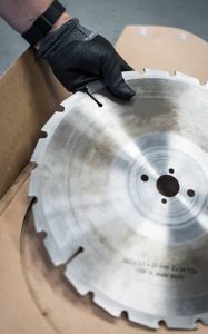 Gereedschap slijpen | Zaagblad net terug uit de slijperij